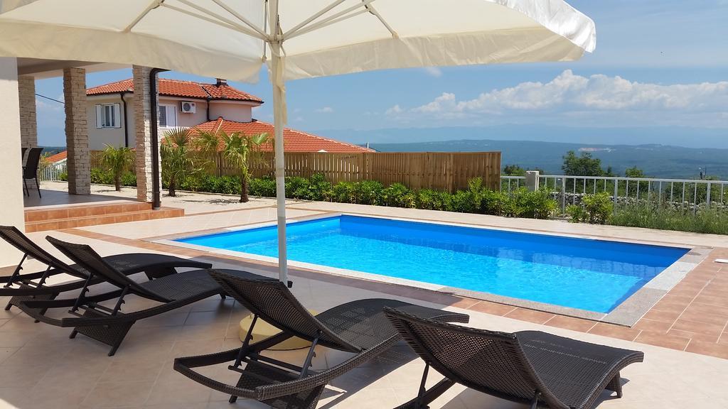 Villa Veglia Vrh  Buitenkant foto